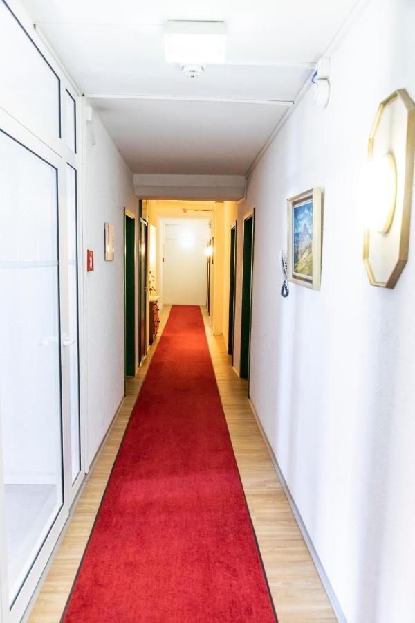 Jaegerhaus In Am Hohentwiel 3*