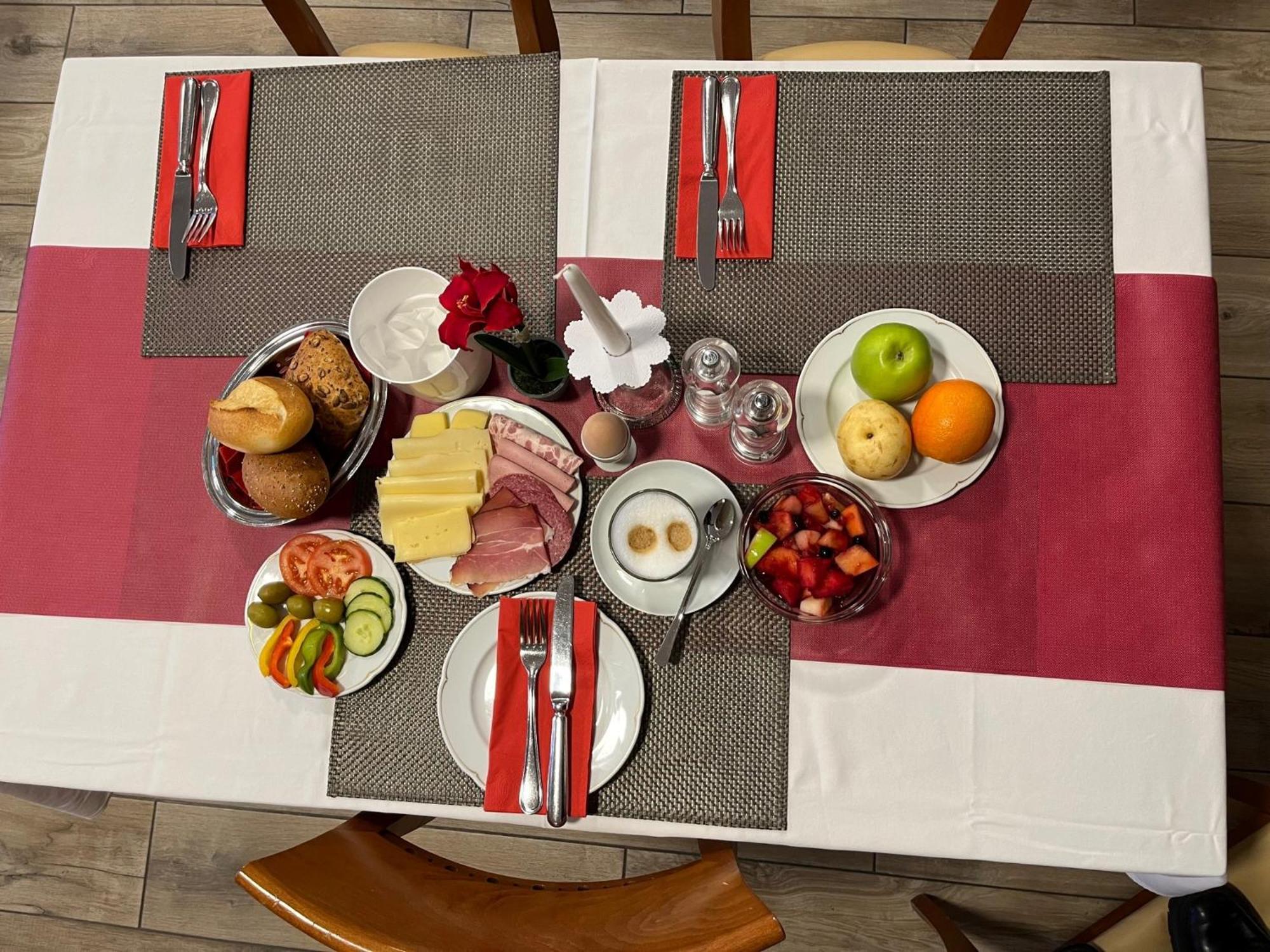 Hotel Jaegerhaus In Am Hohentwiel 3*
