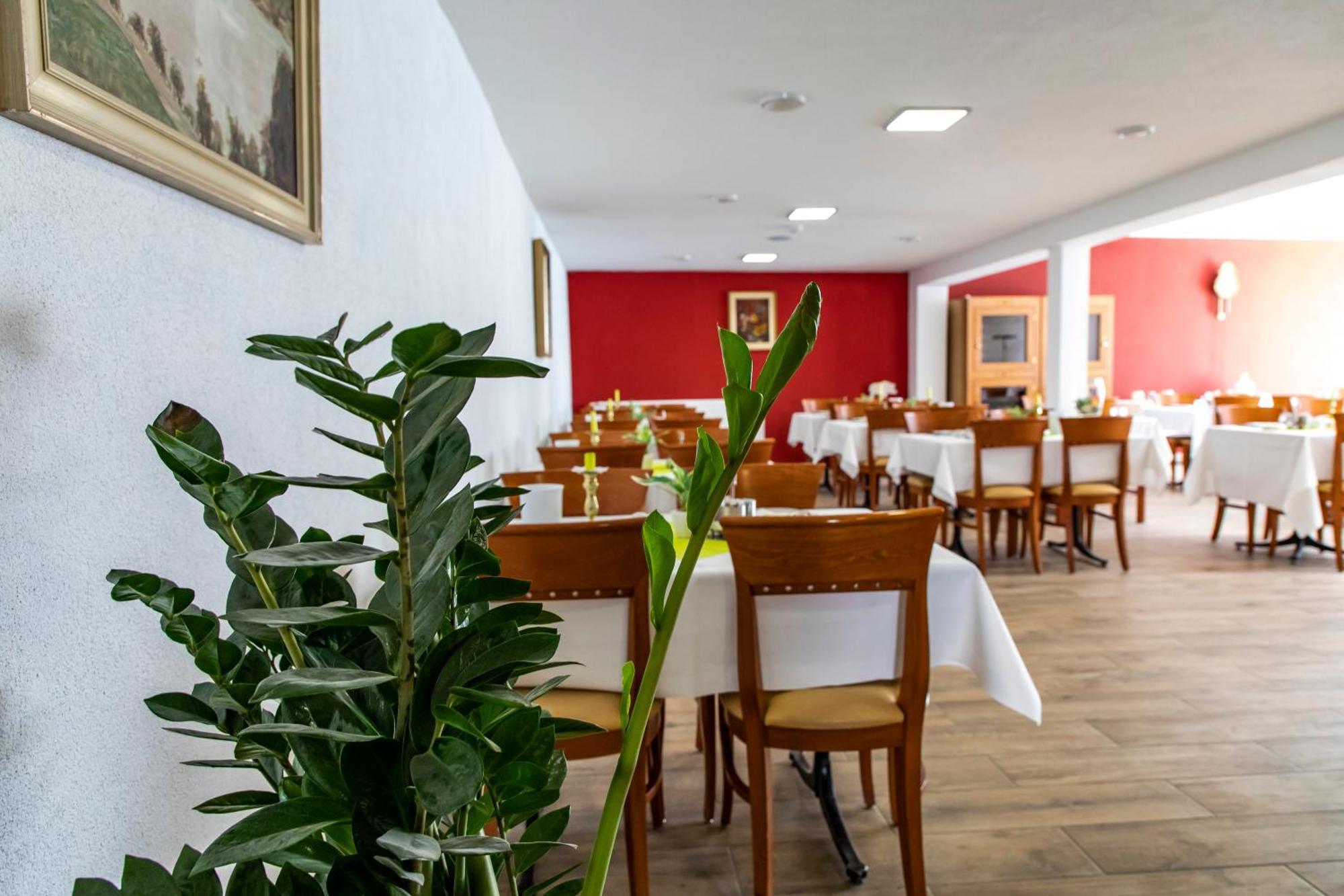 Hotel Jaegerhaus In Am Hohentwiel Singen
