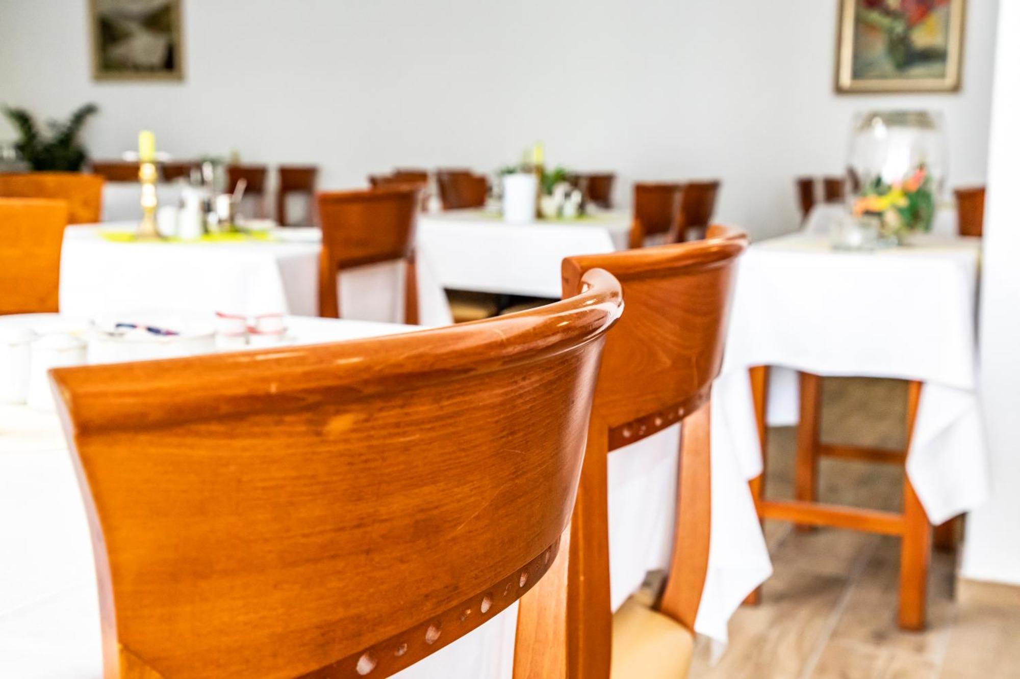 Jaegerhaus In Am Hohentwiel 3*